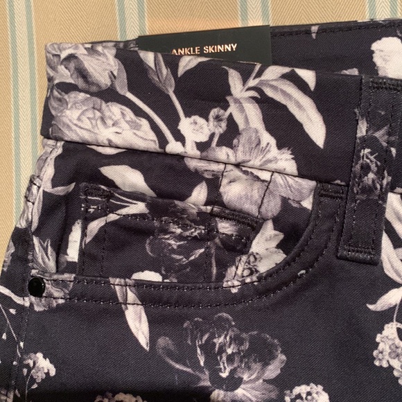 JEN 7 FOR ALL MANKIND SPECIAL DYED ANKLE SKINNY JEANS BLACK WHITE GRAY FLORAL - Picture 8 of 15